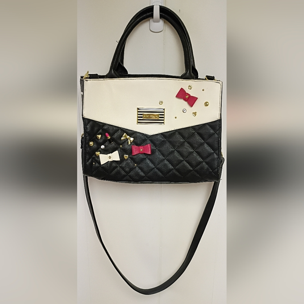 Betsey Johnson Quilted Bow Satchel Shoulder Bag Great Condition!!